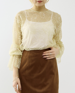 レースブラウス