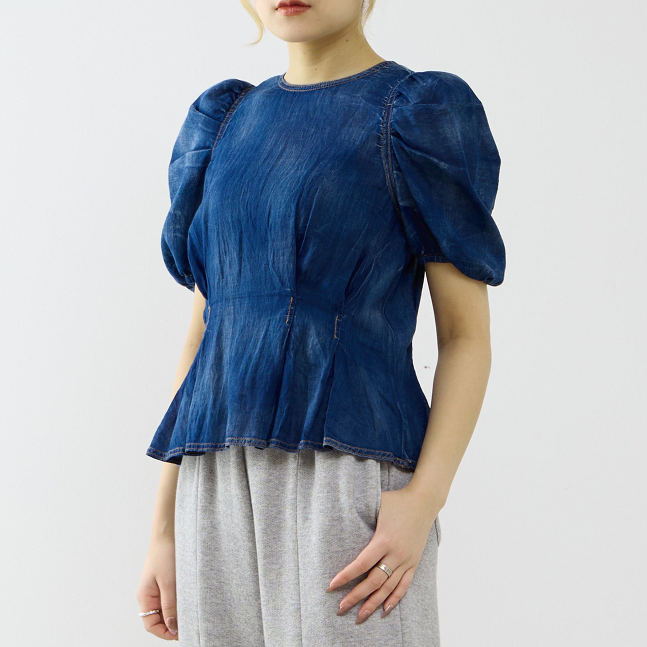 シアーデニムパフブラウス