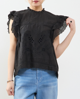 スカラ刺繍フリルブラウス
