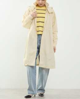 ナイロンフード付コート（フード収納可）