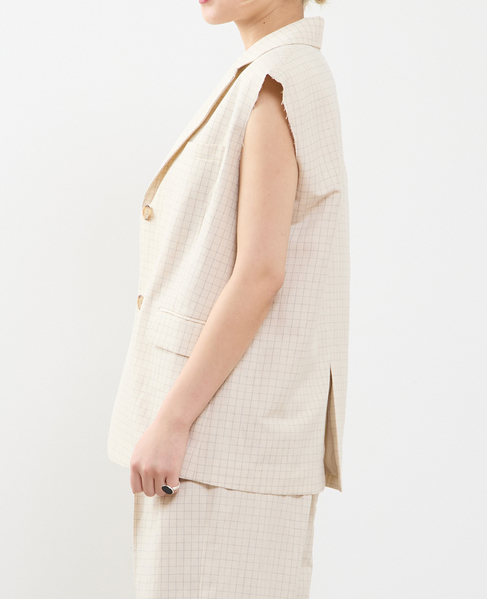 【A_ /エース】カットオフデザイン ノーカラースリーブレスジャケット 詳細画像 ベージュ系その他 3