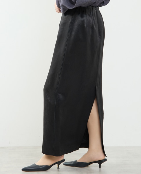 上品な光沢感のIラインスカート 詳細画像 ブラック 2