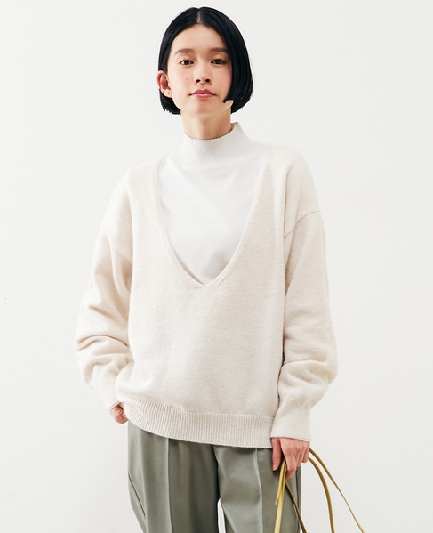 【ふわっと暖かい風合いの深めVネック☆レイヤードを楽しめるプレーンなシンプルニット】 詳細画像 ライトベージュ 1