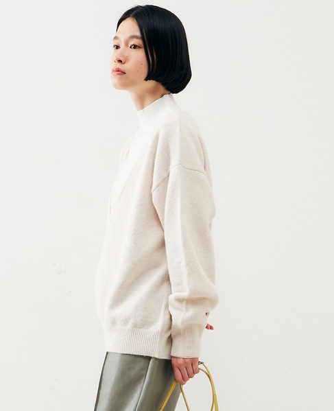【ふわっと暖かい風合いの深めVネック☆レイヤードを楽しめるプレーンなシンプルニット】 詳細画像 ライトベージュ 3
