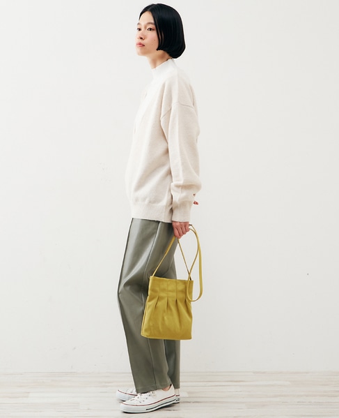 【ふわっと暖かい風合いの深めVネック☆レイヤードを楽しめるプレーンなシンプルニット】 詳細画像 ライトベージュ 4