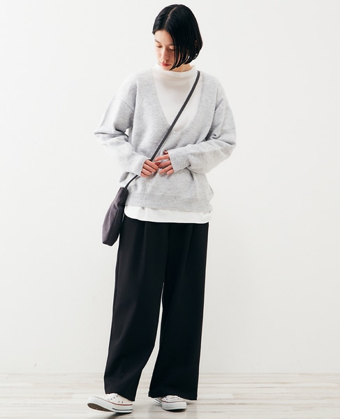 【ふわっと暖かい風合いの深めVネック☆レイヤードを楽しめるプレーンなシンプルニット】 詳細画像 ライトグレー 2