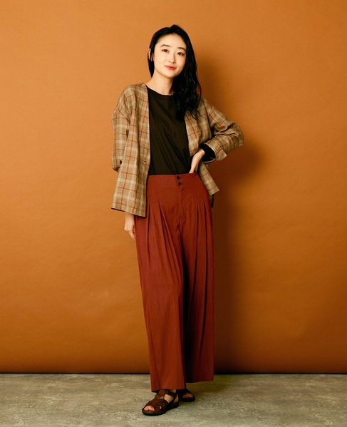 【リラクシーなシルエットのコットンレーヨンタックワイドパンツ】 詳細画像 ボルドー 10