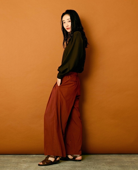 【リラクシーなシルエットのコットンレーヨンタックワイドパンツ】 詳細画像 ボルドー 6