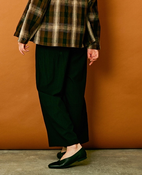 【リラクシーなシルエットのコットンレーヨンタックワイドパンツ】 詳細画像 ブラック 4