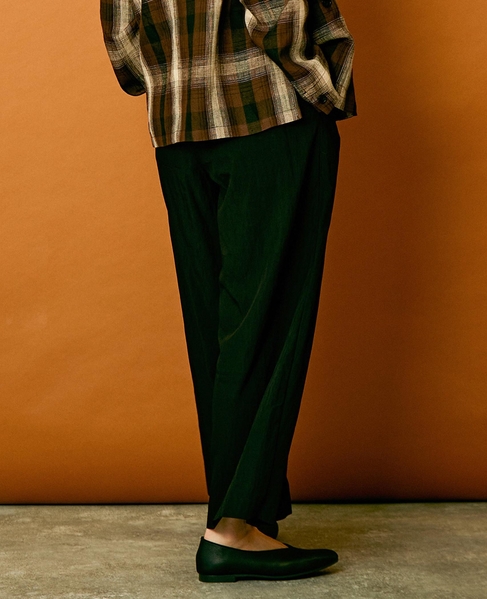 【リラクシーなシルエットのコットンレーヨンタックワイドパンツ】 詳細画像 ブラック 5