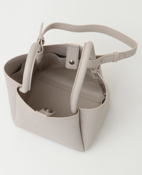 【持ち方を変えられる2wayキューブバッグ】 詳細画像 グレイッシュベージュ 11