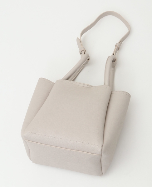 【持ち方を変えられる2wayキューブバッグ】 詳細画像 グレイッシュベージュ 7