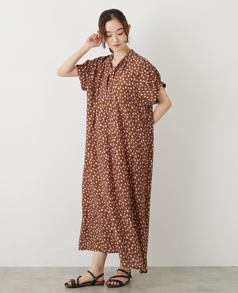 【ドットPtタックスリーブタイワンピース】 詳細画像 ブラウン 2