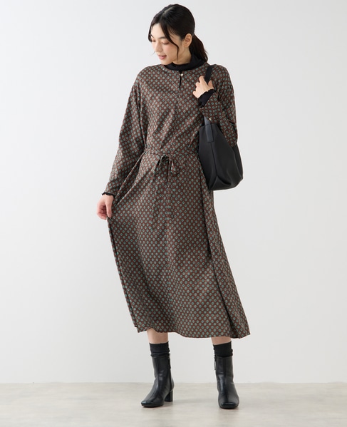 【小紋プリントフレアワンピース】 詳細画像 ブラウン 2