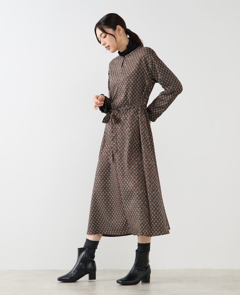 【小紋プリントフレアワンピース】 詳細画像 ブラウン 4