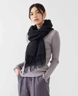 【フリル使いモックネックニット】