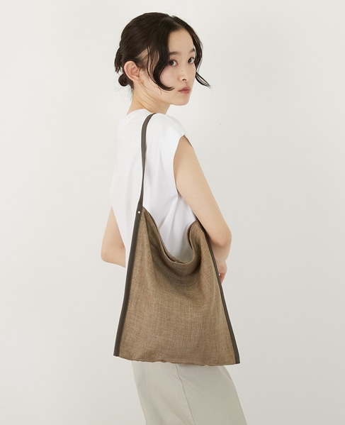 【軽量で涼し気な素材感のワンショルダーバッグ】 詳細画像 ライトカーキ 2