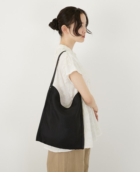 【軽量で涼し気な素材感のワンショルダーバッグ】 詳細画像 ブラック 2