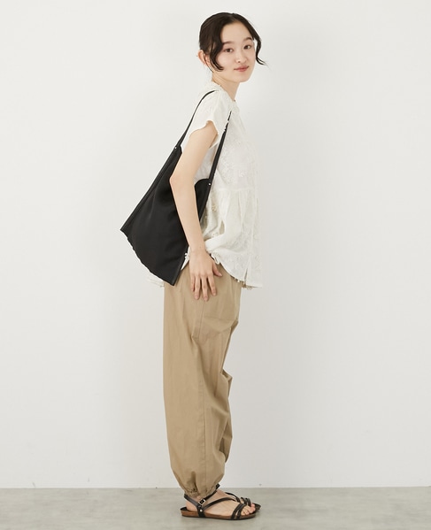 【軽量で涼し気な素材感のワンショルダーバッグ】 詳細画像 ブラック 4