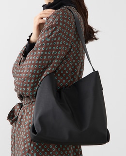 【ギャザーショルダーバッグ】