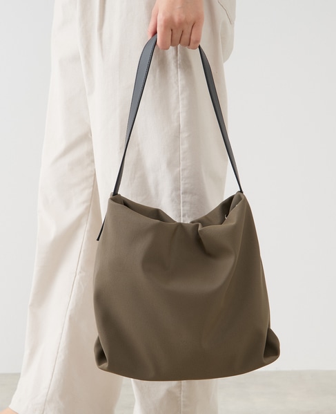 【ギャザーショルダーバッグ】 詳細画像 モカ 1