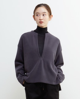 キーネックカットプルオーバー