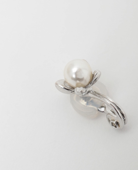 【ハレの日を華やかに彩るパールフラワーイヤリング】 詳細画像 シルバー 4