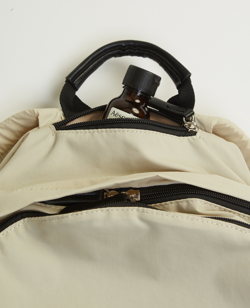 【撥水軽量！大人の12ポケットリュック】 詳細画像 ベージュ 12