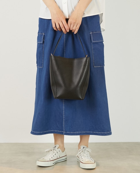 【パンチングショルダー付きバッグ】 詳細画像 ブラック 2
