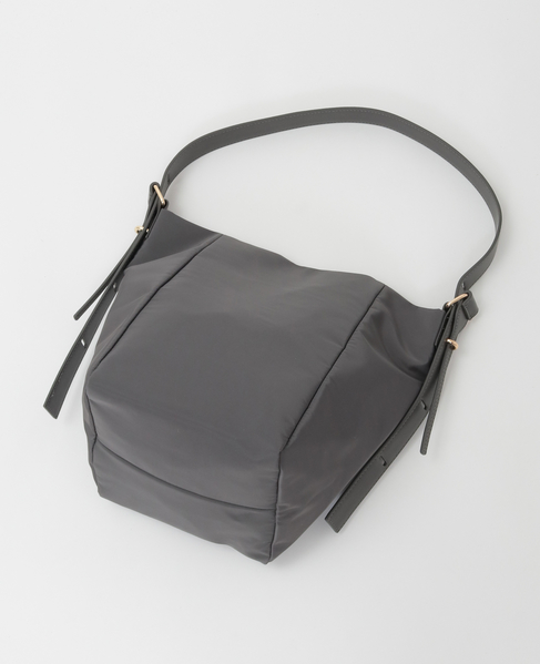 【ナイロンスクエアショルダーバッグ】 詳細画像 グレー 10