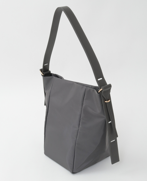 【ナイロンスクエアショルダーバッグ】 詳細画像 グレー 8