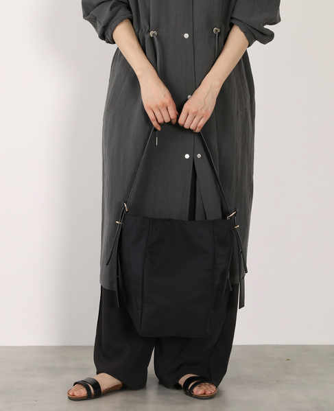 【ナイロンスクエアショルダーバッグ】 詳細画像 ブラック 3