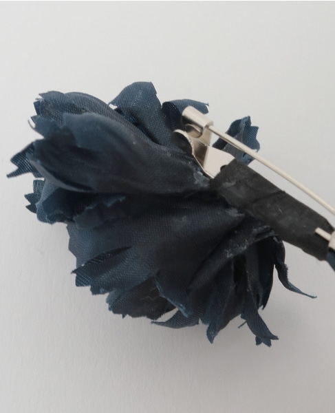 【utilite/ユティリテ】カーネーションのコサージュ 詳細画像 ネイビー 4