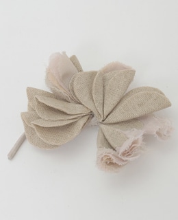 【utilite/ユティリテ】花びらのコサージュ