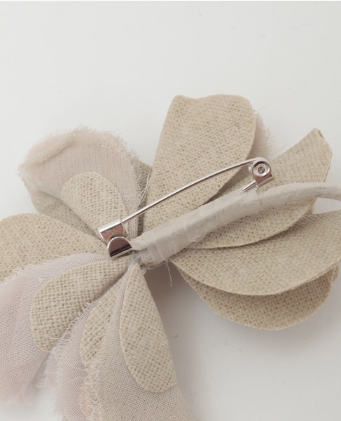 【utilite/ユティリテ】花びらのコサージュ 詳細画像 キナリ 4