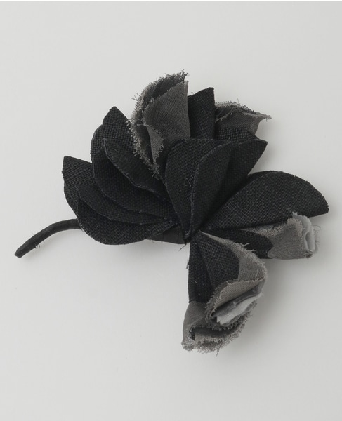 【utilite/ユティリテ】花びらのコサージュ 詳細画像 ブラック 1