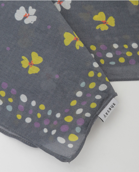 花とランダムドットのパネルスカーフ 詳細画像 ダークグレー 3