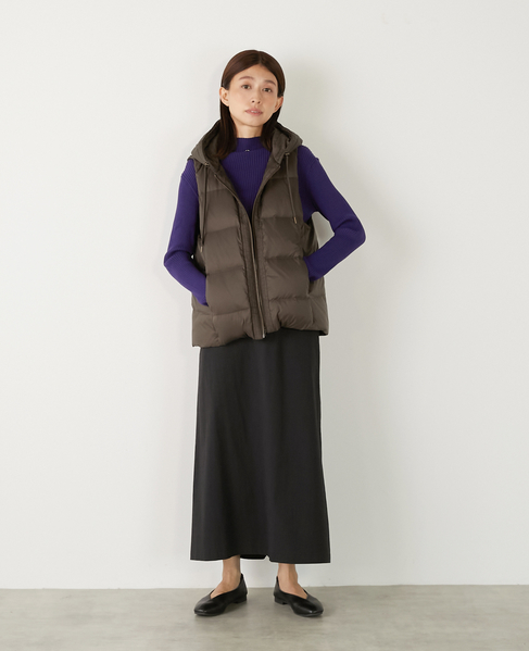 【エアリーフードダウンベスト】 詳細画像 ブラウン 2