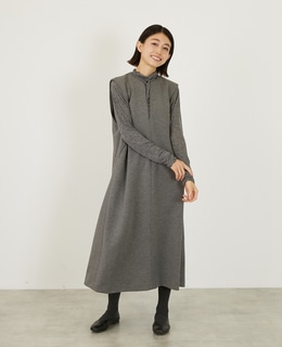 Vネックスリーブレスワンピース