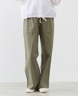 イージーベイカーストレートパンツ