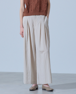 タックストレートパンツ