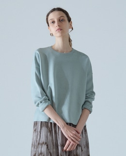 クルーネックニットプルオーバー