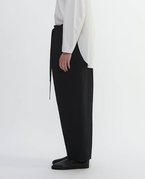 リネンウールタンブラーワッシャーテーパード巻パンツ 詳細画像 ブラック 10