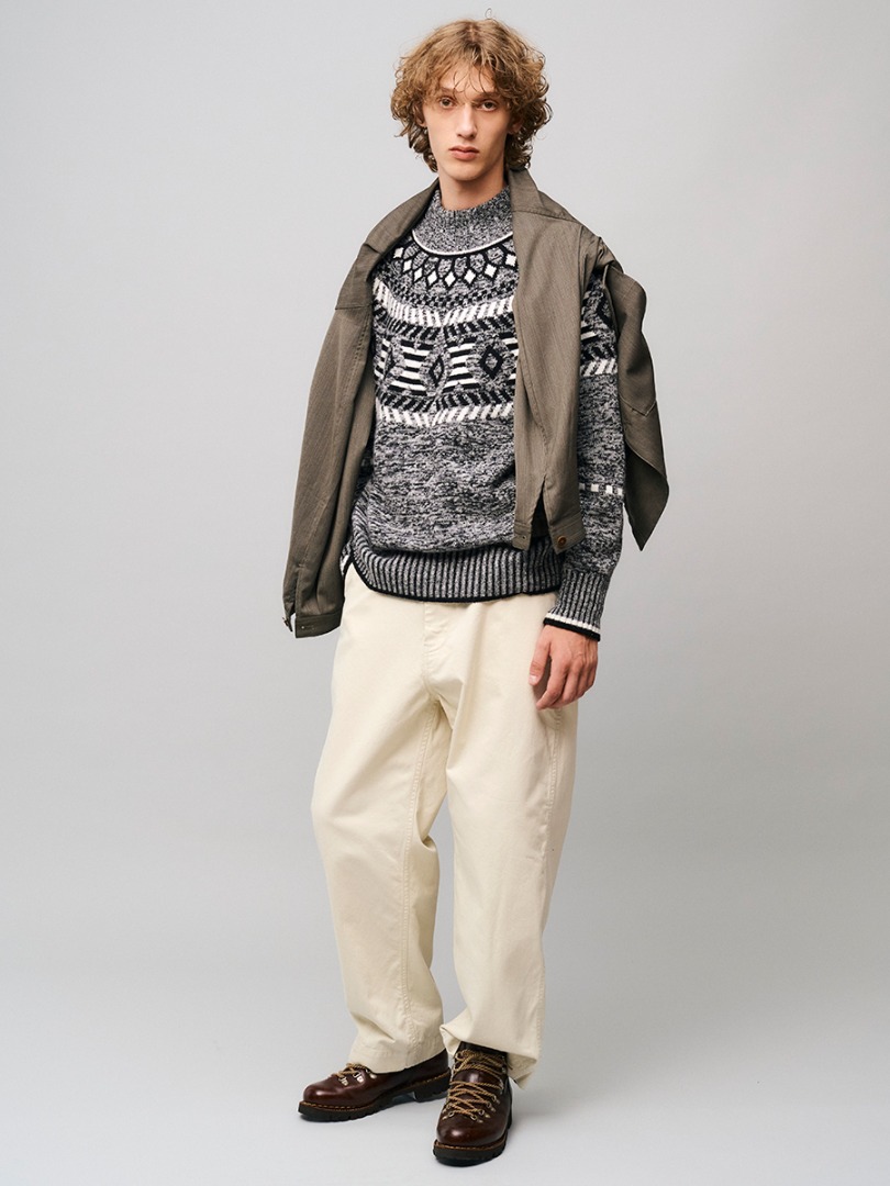 CROSS PATTERN SWEATER